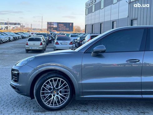 Porsche Cayenne 2019 серый - фото 4