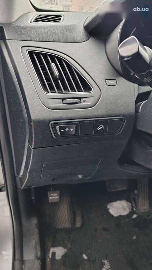 Hyundai Tucson 2011 - фото 13