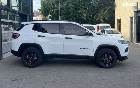 Jeep Compass 2022 - фото 8