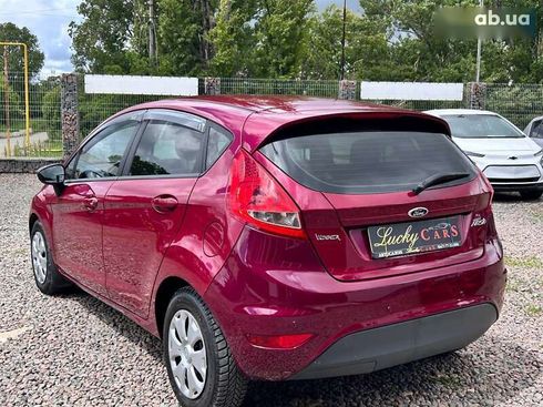 Ford Fiesta 2011 - фото 6
