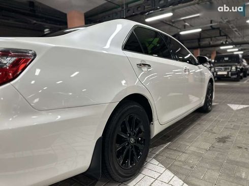 Toyota Camry 2015 - фото 11