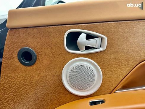Aston Martin DB11 2017 - фото 30