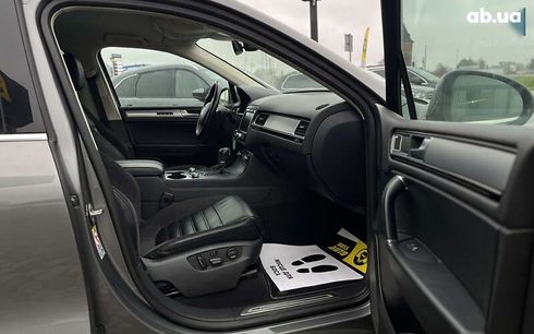 Volkswagen Touareg 2017 - фото 20