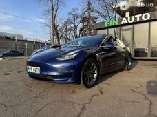 Продаж вживаних Tesla Model 3 в Київській області - купити на Автобазарі