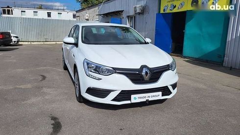 Renault Megane 2018 - фото 8
