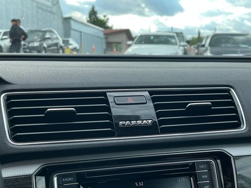 Volkswagen passat b8 2018 серый - фото 46