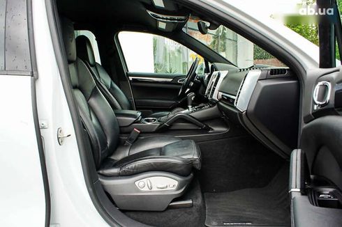 Porsche Cayenne 2017 - фото 29