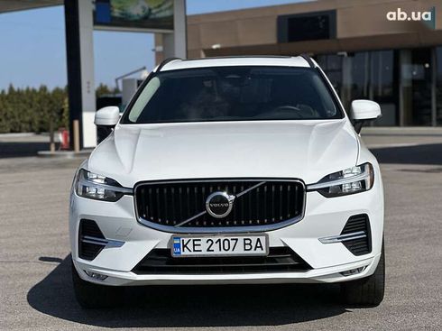 Volvo XC60 2022 - фото 13