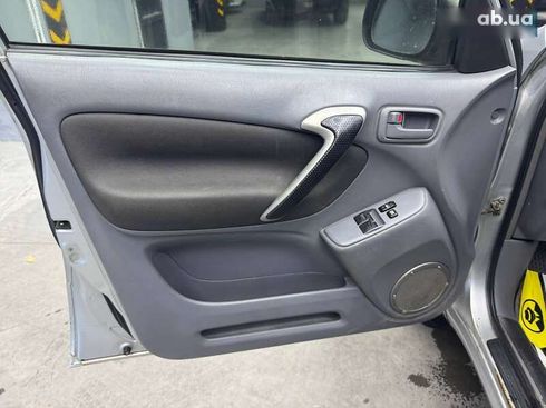 Toyota RAV4 2002 - фото 13