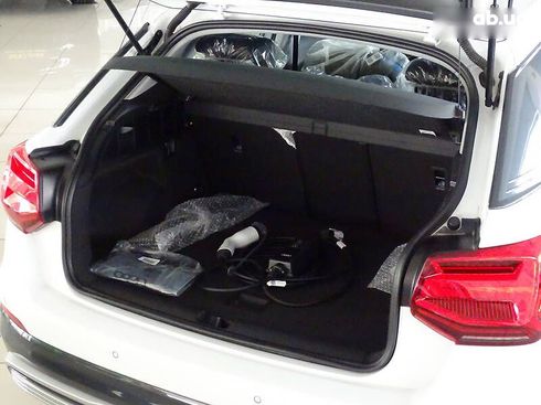 Audi Q2L e-tron 2021 - фото 9