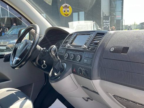 Volkswagen Transporter 2014 коричневый - фото 15