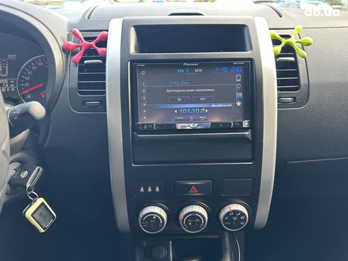 Nissan X-Trail 2012 пурпурный - фото 15
