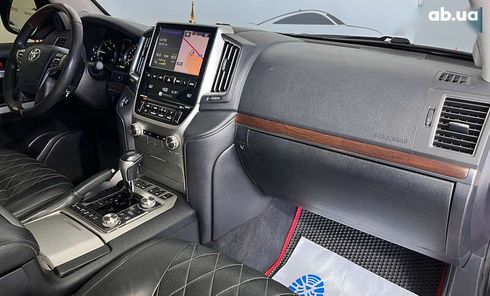 Toyota Land Cruiser 2017 - фото 8