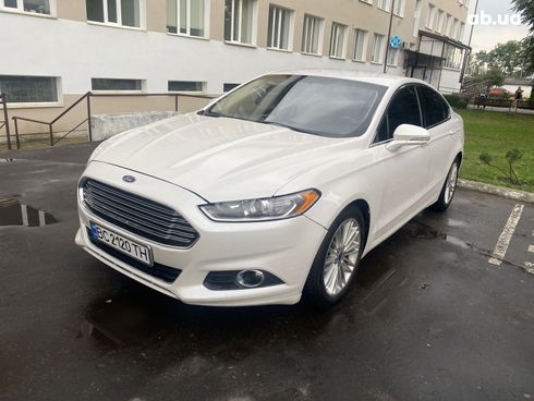 Ford Fusion 2016 белый - фото 16