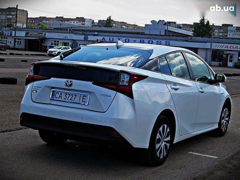 Toyota Prius 2020 - фото 3