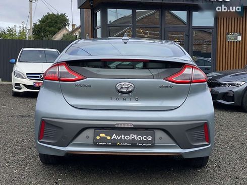 Hyundai Ioniq 2017 - фото 16