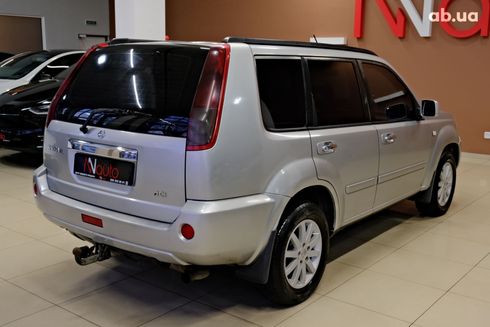 Nissan X-Trail 2005 серебристый - фото 3