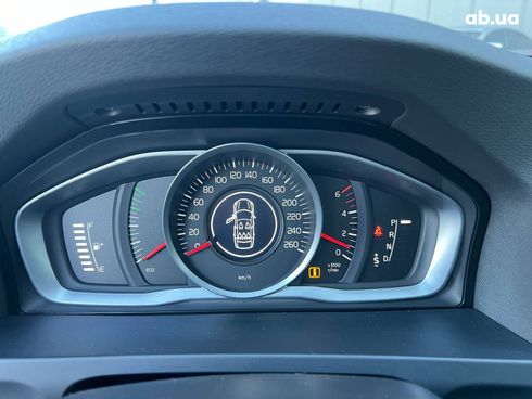 Volvo V60 2014 белый - фото 19