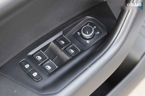 Volkswagen Touareg 2019 - фото 23