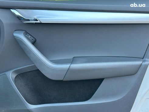Skoda octavia a7 2019 белый - фото 23