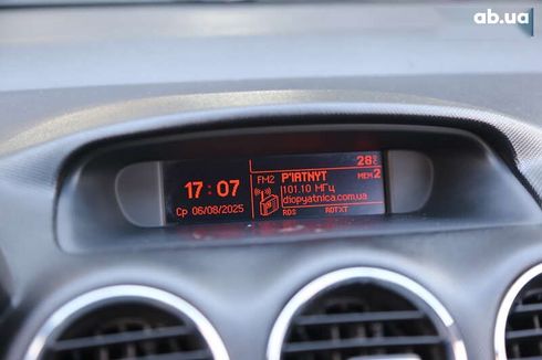 Peugeot 308 2012 - фото 16