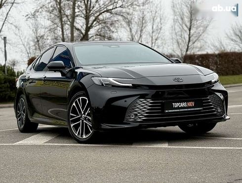 Toyota Camry 2024 - фото 25
