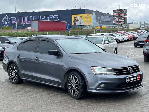 Volkswagen Jetta 2016 серый - фото 3