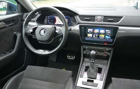 Skoda Superb 2022 - фото 25