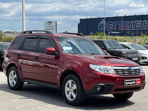Subaru Forester 2012 красный - фото 3