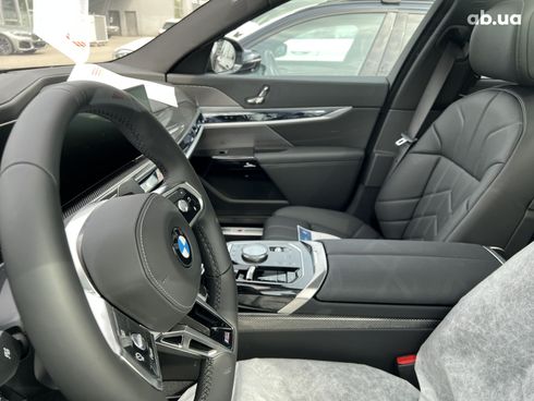 BMW 7 серия 2023 - фото 45