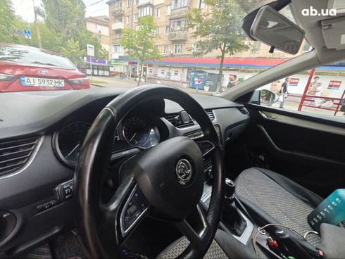 Skoda Octavia 2016 - фото 6