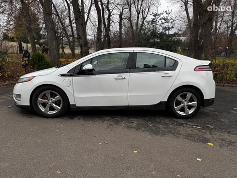 Chevrolet Volt 2012 белый - фото 21
