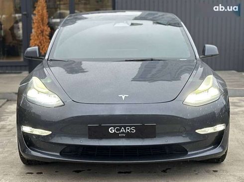 Tesla Model 3 2022 - фото 2