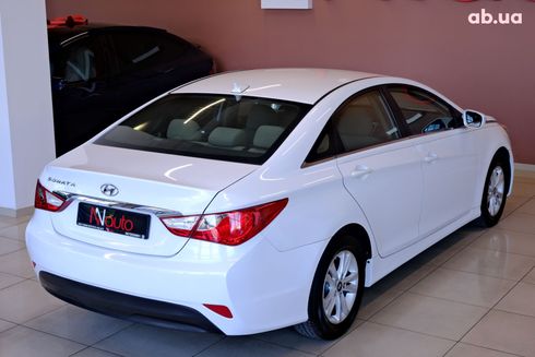 Hyundai Sonata 2015 белый - фото 5