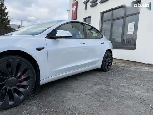 Tesla Model 3 2022 - фото 12