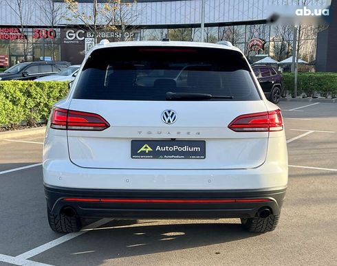 Volkswagen Touareg 2019 - фото 6