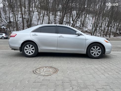 Toyota Camry 2007 серый - фото 7