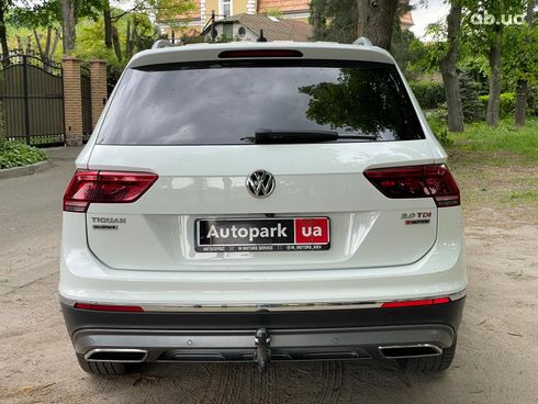 Volkswagen Tiguan 2017 белый - фото 11