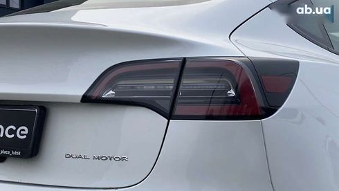 Tesla Model 3 2022 - фото 17