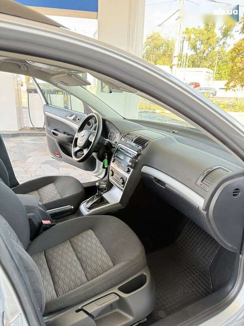 Skoda Octavia 2011 - фото 21