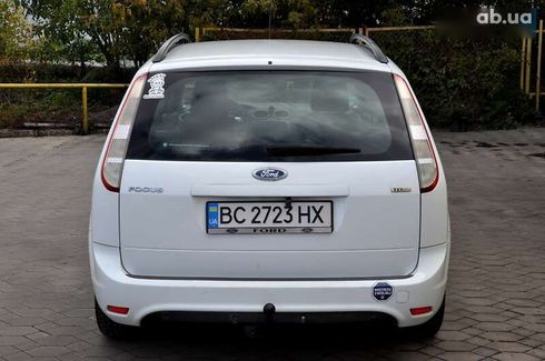 Ford Focus 2010 - фото 9
