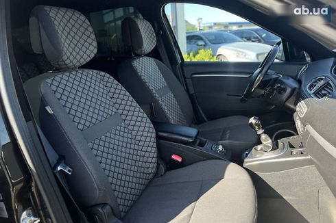 Renault Scenic 2010 - фото 11