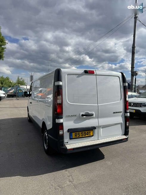 Renault Trafic 2021 - фото 8