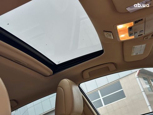 Toyota Avalon 2013 белый - фото 29