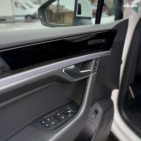Volkswagen Touareg 2020 - фото 22