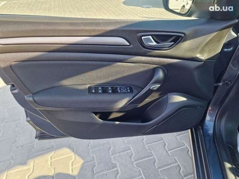 Renault Megane 2021 - фото 18