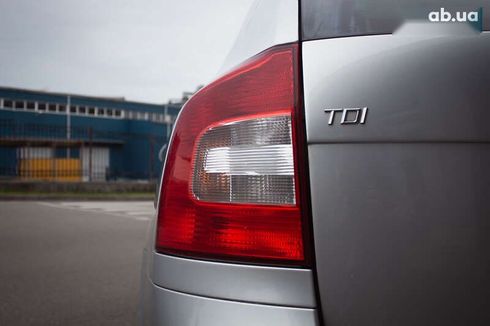 Skoda Octavia 2011 - фото 26