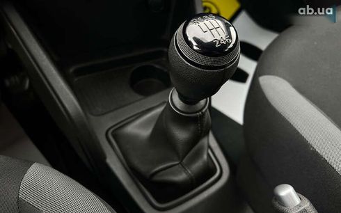 Renault Duster 2018 - фото 19