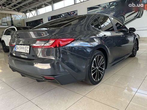 Toyota Camry 2024 - фото 15