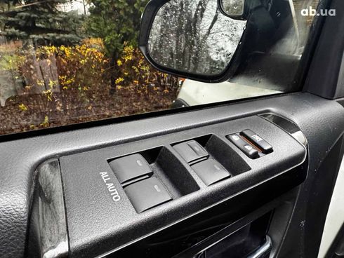 Toyota 4Runner 2019 белый - фото 13